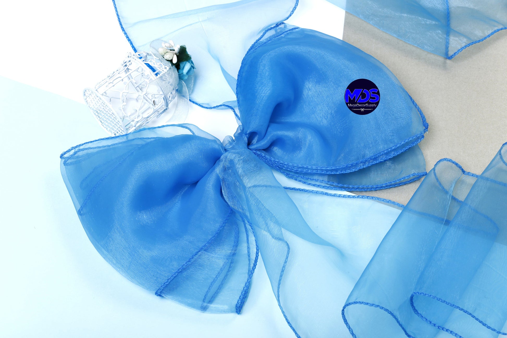 Blue,6a898683-81dc-417d-967f-941007777b47