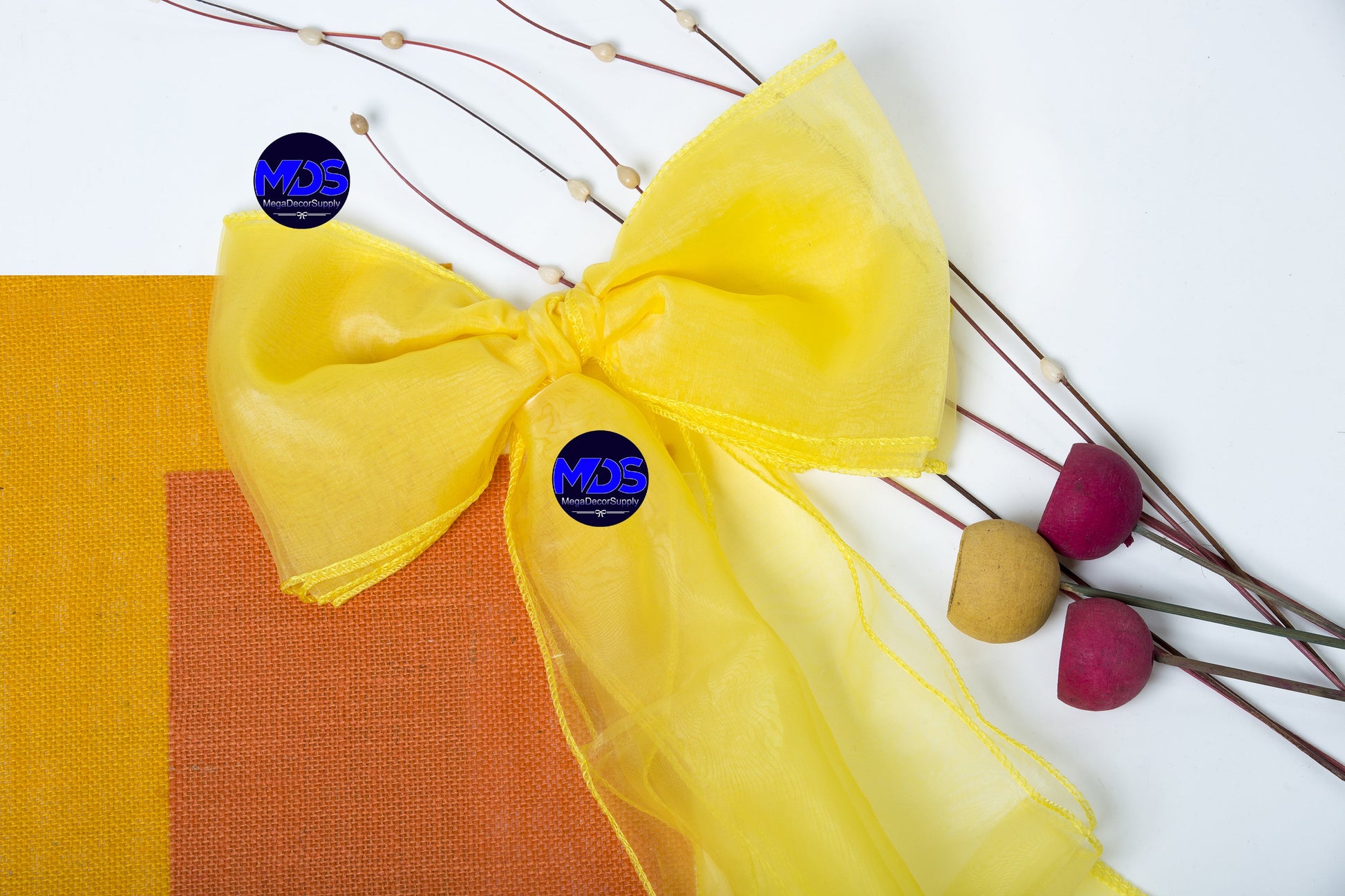 Yellow,ef962531-0837-4c9a-b598-e5723498ceea