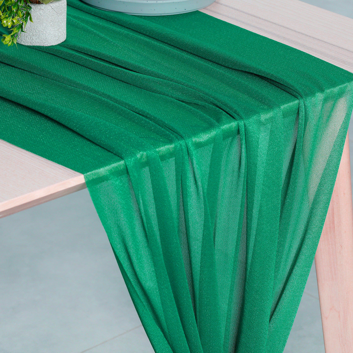 Emerald,f6365acf-d7d1-447d-9e0e-d4d558c84f27