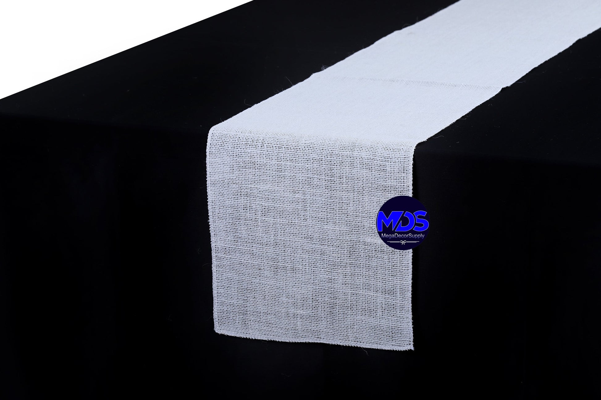 White,debd4475-81dc-41cf-b22b-7d4ba11c2f30