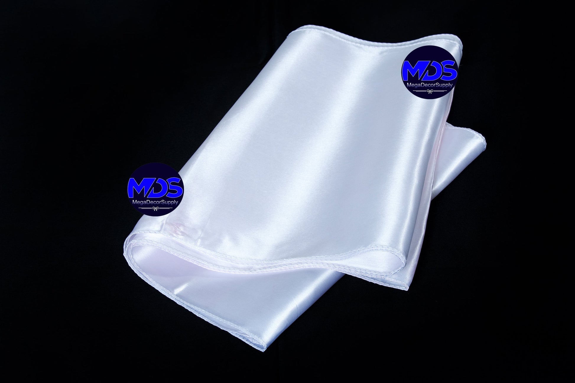 White,c869ad6d-cfd7-410e-a769-6c9e4b9cd2d6