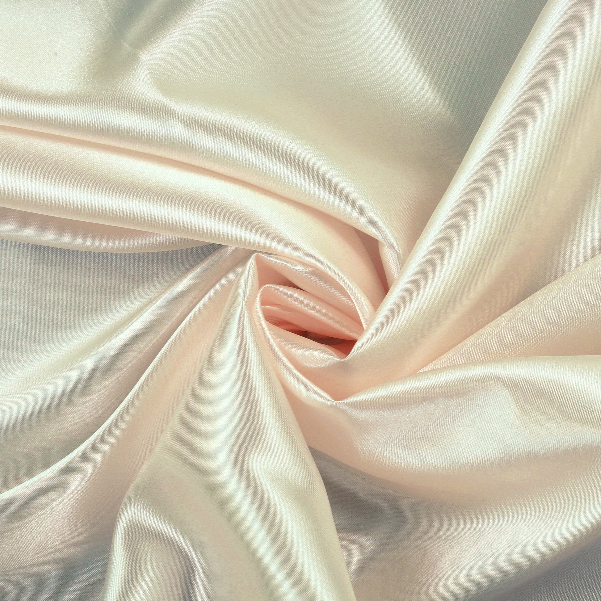Cream,dce633f1-8ccf-4c71-a6f6-0a3d9822909a