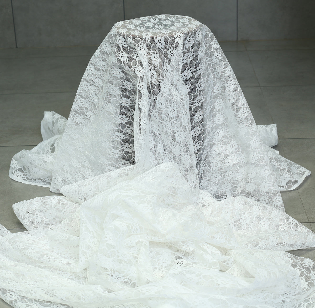 White,b9090591-8ac3-40e2-b338-6db9c11b87a2