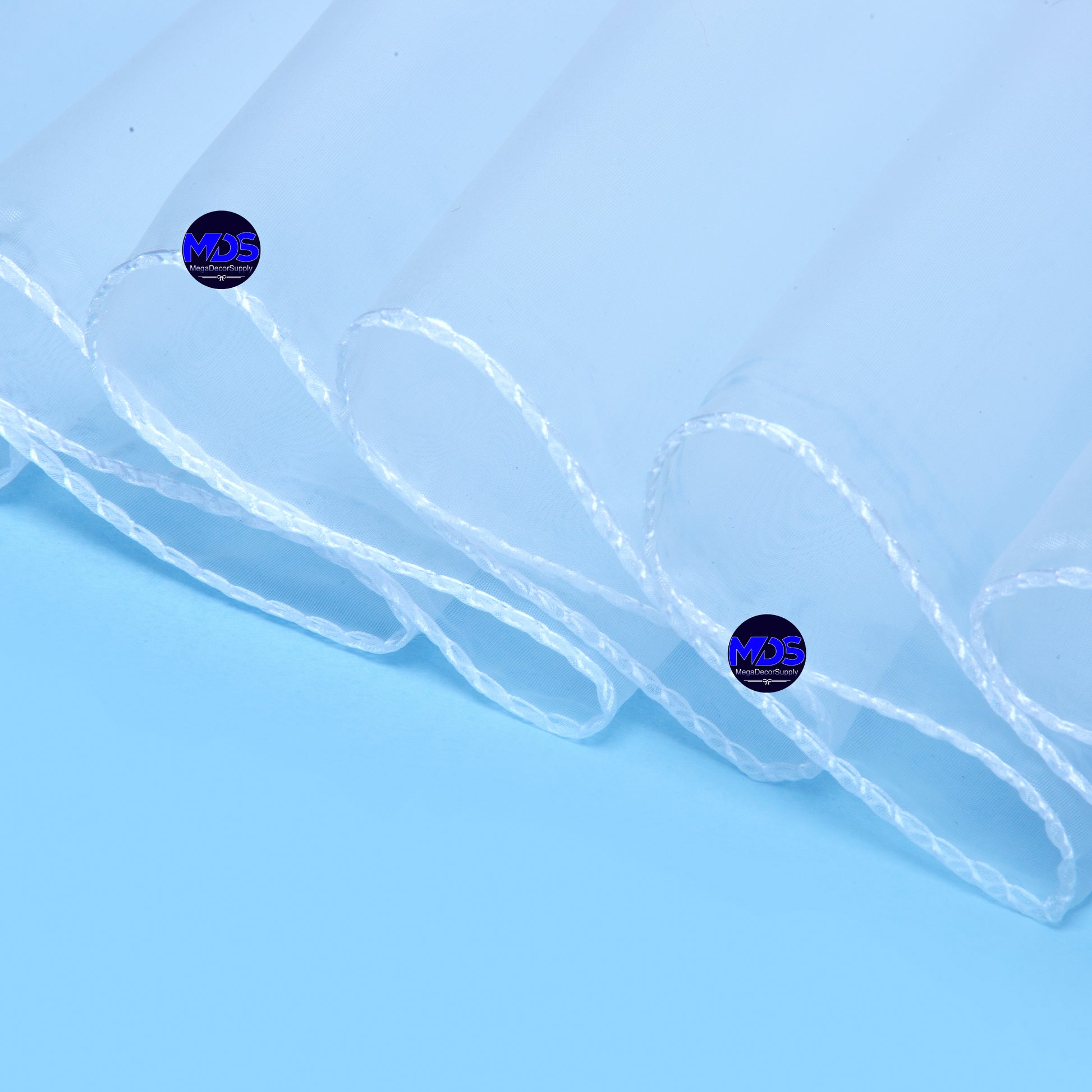 White,7fdee0c8-b29e-4627-836d-f0e856d66b56